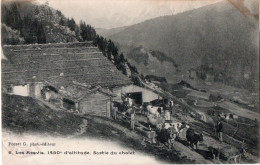 LES ARAVIS ( 74 ) - Sortie Du Chalet - Autres & Non Classés