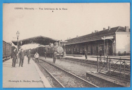 CPA HERAULT (34) - LUNEL - VUE INTERIEURE DE LA GARE - ARRIVEE D'UN TRAIN - Lunel