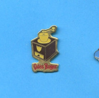 Rare Pins Moulin A Cafe Roger Fr249 - Boissons