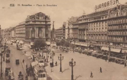 BRUXELLES, PLACE DE BOUCKERE, TRAMWAYS, COMMERCES, BELLE ANIMATION A VOIR REF 15901 - Places, Squares