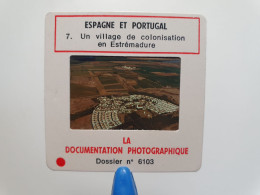 Photo Diapo Diapositive Slide Espagne Portugal N°7 Un Village De Colonisation En ESTREMADURE VOIR ZOOM - Diapositivas