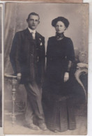 Carte Photo  Belgique ? Beau Jeune Couple De Bourgeois  Réf 30026 - Personnes Identifiées