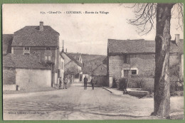 CPA Vue Peu Courante - COTE D'OR - COURBAN - ENTRÉE DU VILLAGE - Animation - Other & Unclassified