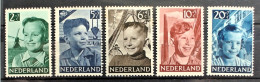 NIEDERLANDE 1951 " KINDERHILFE" Michelnr 575/579 Sehr Schon Postfrisch € 28,00 - Nuovi