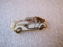 PIN'S     MERCEDES-BENZ   CABRIOLET D  GROSSER  ARTHUS BERTRAND - Mercedes