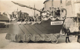 11 NARBONNE #FG57040 CARNAVAL REINE DE LA CITE CHAR LA NARBONNAISE CARTE PHOTO SALLIS 1922 - Narbonne