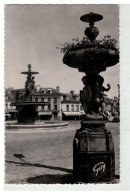 77 MELUN #19597 PLACE SAINT JEAN NÂ°25801 - Melun