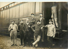 N° ID 119 CARTE PHOTO - Belgique Groupe De Cheminots En Gare De ERQUELINES Voiture N° 515 - Sonstige & Ohne Zuordnung