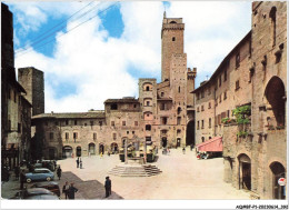 AQ#BFP1-ITALIE-0195 - S. GIMIGNANO - Plazza Della Cisterna - Place De La Cisterne - Autres & Non Classés