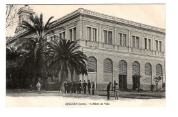 20 AJACCIO, L'Hôtel De Ville, Animé. J. MORETTI N°855.  - Ajaccio