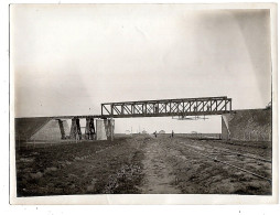 ARGENTINE, La Ligne Du Train De VILLEGAS. Km 330 Vers PUERTO BELGRANO. Pont Métallique Le 24 Septembre 1911. - Treinen