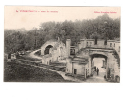 60 PIERREFONDS, Porte De L'enceinte. - Pierrefonds