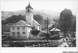 AR#BFP1-74-0801 - ARACHES - L'église Et Ses Environs - La Croix Des Sept Frères - NÂ°1 - Autres & Non Classés