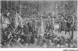 AQ#BFP1-BELGIQUE-0074 - BRUXELLES - Entrée Du Roi Et Des Troubles Alliées - Le Foyer Des Orphelins - Feste, Eventi