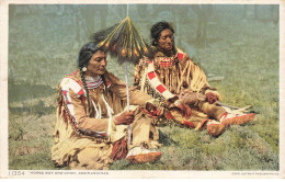 INDIEN #FG56240 HORSE BOY AND CHIEF ASSINABOINES - Native Americans
