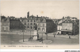 AR#BFP1-28-0269 - CHARTRES - La Place Des Epars Et La Gendarmerie - Café De L'Univers, Coiffeur - Chartres