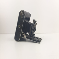 Macchina Fotografica A Soffietto KODAK N2 FOLDING. Oggetto Per Collezionisti E Amatori In Discreto Stato Di Conservazion - Fotoapparate