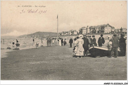 AR#BFP1-14-0128 - CABOURG - Sur La Plage - Barque - Cabourg