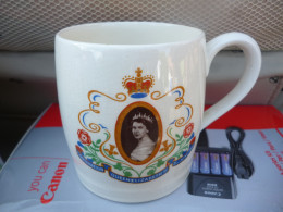 QEII CORONATION MUG - Other & Unclassified