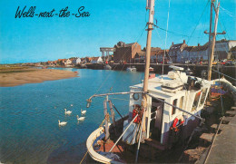 Navigation Sailing Vessels & Boats Themed Postcard Wells Next The Sea Fishing Trauler - Voiliers