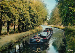 Navigation Sailing Vessels & Boats Themed Postcard Paray Le Monial Chanel Barge - Zeilboten