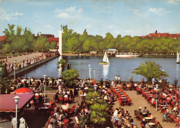 Hannover- Maschsee Uferpromenade Denkmal  Belebte Gaststätte - Hannover