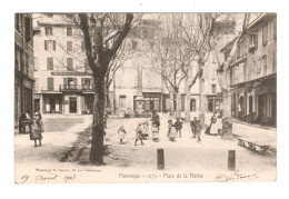 04 MANOSQUE, Place De La Mairie, Enfant Au Cerceau. Belle Animation.  éditeur LACOUR N°1271.  - Manosque