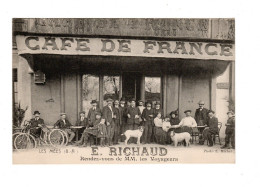 04 LES MÉES, Café De FRANCE Propriétaire E. RICHAUD. Rendez Vous De MM Les Voyageurs.  - Other & Unclassified