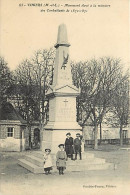 - Maine Et Loire -ref-B34- Vihiers - Monument Elevé à La Mémoire Des Combattants - Monuments Aux Morts Guerre 1914-18 - - Autres & Non Classés