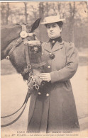 75 PARIS 1907 Les Femmes Cochers - Mademoiselle Vilain : Les Chevaux Ne Sont Plus à Plaindre ! On Les Envie... - Artesanal