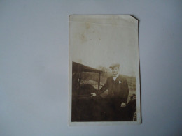 FRANCE POSTCARDS 1919 MEN ANS OLD CARS  POET  MORE  PURHASES 10% DISCOUNT - Griechenland