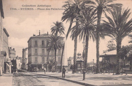 83 / HYERES / PLACE DES PALMIERS / GILETTA 1704 - Hyeres