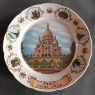 Assiette Décorative, Le Sacré Cœur Paris, Non Alimentaire, Très Bon état. Diamètre 24cm - Autres & Non Classés