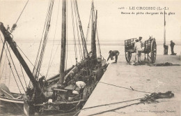 Le Croisic * 1905 * Bateau De Pêche Chargeant De La Glace * Pêcheurs - Le Croisic