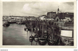 76 DIEPPE N°1573 L'Avant Port Bateaux De Pêche Et VOIR ZOOM Paquebot Vapeur Remorqueur Café Jehan Halle Au Poisson - Dieppe