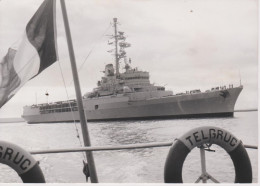 PHOTO PRESSE LA JEANNE D'ARC EN RADE DE BREST AVRIL 1965 FORMAT 18 X 13 CMS - Boten