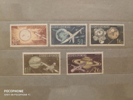 1963	Czechoslovakia	Space (F92) - Neufs