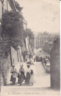 86 POITIERS - L'Escalier De La Gare - Circulée 1915 - Poitiers