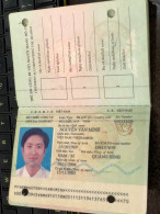 VIET NAMESE-OLD-ID PASSPORT VIET NAM-PASSPORT Is Still Good-name-nguyen Van Minh-2004-1pcs Book - Colecciones