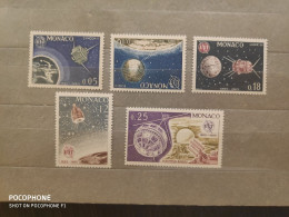 1965	Monaco	Space (F92) - Unused Stamps