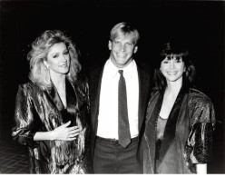 Photo De Presse.ALE10436.23x18 Cm Environ.1986.Victoria Principal Et Sa Soeur.Steve Lundquist.Beverly Hills - Otros & Sin Clasificación