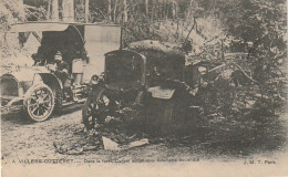 WA 7-(02) VILLERS COTTERETS - DANS LA FORET , CONVOI AUTOMOBILE ALLEMAND INCENDIE - 2 SCANS - Villers Cotterets