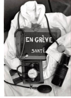 Photo De Presse.MLE10323.25x18 Cm Environ.1991.Caen.Grève.24h Professions De Santé.Réforme - Otros & Sin Clasificación