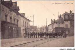 CAR-AAIP8-78-0743 - LES MUREAUX - La Place Rouget - Boulangerie, Pharmacie - Les Mureaux