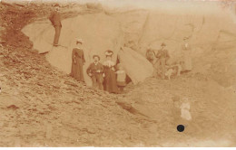 Carte Photo à Localiser - N°86672 - Groupe Se Promenant, Un Bord De Mer - Carte Photo - Da Identificare