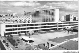 CAR-AAJP11-92-1065 - BAGNEUX - Le Groupe Scolaire Joliot Curie - Bagneux