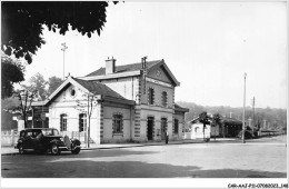 CAR-AAJP11-92-1069 - GARCHES - La Gare - Garches