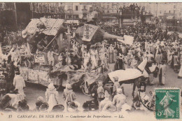 WA 12-(06) CARNAVAL DE NICE 1913 - CAUCHEMAR DES PROPRIETAIRES - CHAR , SPECTATEURS - 2 SCANS - Carnevale