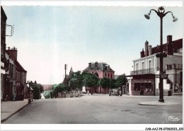 CAR-AAJP8-71-0726 - BOURBON-LANCY Thermal - Place De La République Et La Poste - Sonstige & Ohne Zuordnung