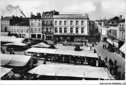 CAR-AAJP3-47-0267 - MARMANDE - Place Georges Clemenceau - Le Magasin Printania - Marmande